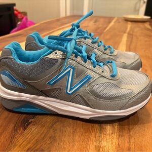 New Balance Women's 1540v3 running shoes in the Silver/Polaris colorway size 7